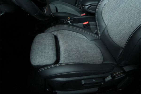 MINI Countryman 1.5 Cooper | Volledig uitgerust | Panorama | H/K | Adaptief Cruise
