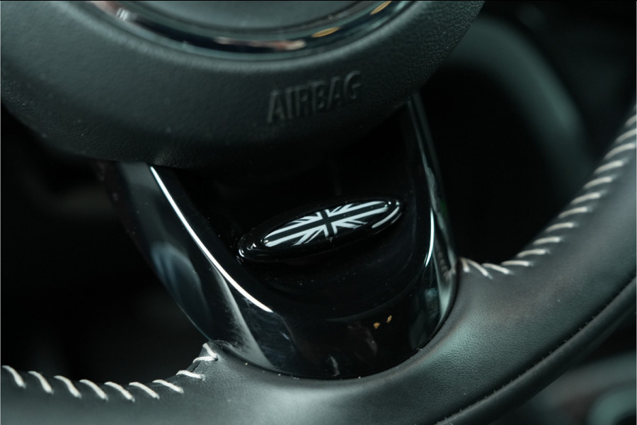 MINI Countryman 1.5 Cooper | Volledig uitgerust | Panorama | H/K | Adaptief Cruise