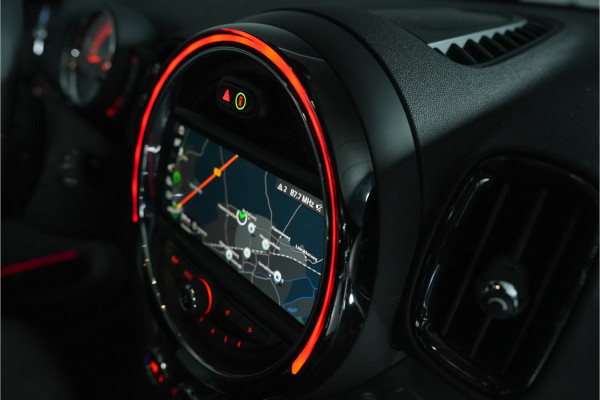 MINI Countryman 1.5 Cooper | Volledig uitgerust | Panorama | H/K | Adaptief Cruise