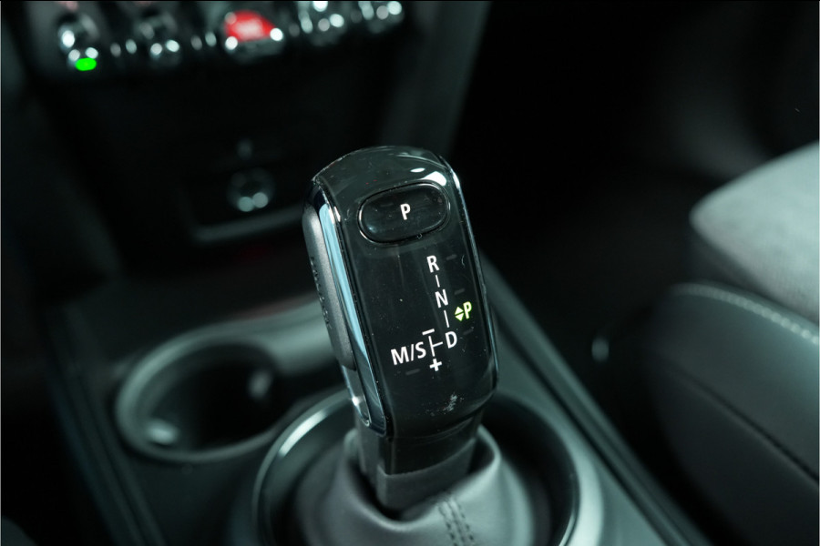 MINI Countryman 1.5 Cooper | Volledig uitgerust | Panorama | H/K | Adaptief Cruise