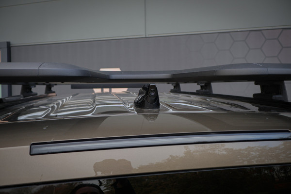 Land Rover Defender 110 P400e 110 SE | ADAPTIVE CRUISE | BLACK PACK | COMFORT PACK | COLD CLIMATE PACK | OFF-ROAD PACK | HEAD-UP | CLEARSIGHT BINNEN