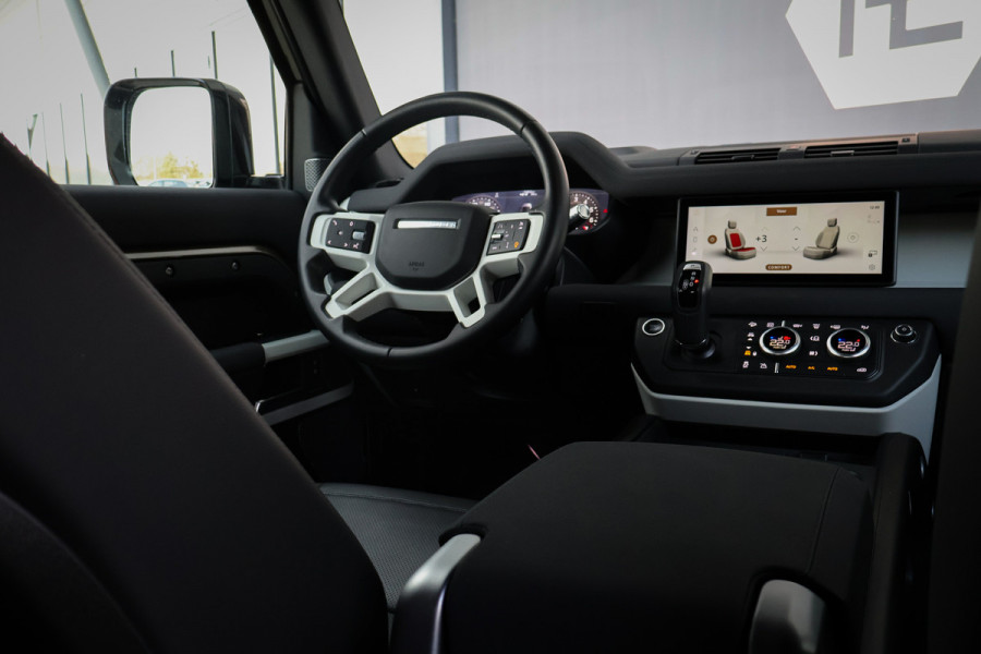 Land Rover Defender 110 P400e 110 SE | ADAPTIVE CRUISE | BLACK PACK | COMFORT PACK | COLD CLIMATE PACK | OFF-ROAD PACK | HEAD-UP | CLEARSIGHT BINNEN