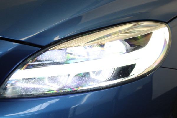 Volvo V40 1.5 T3 Polar+ Sport |Pano|Stoelverwarming|Trekhaak|