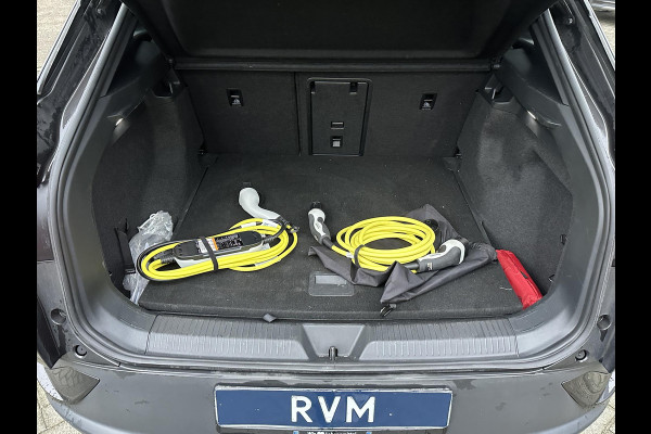 Volkswagen ID.4 Pro 77 kWh COMPLETE AUTO|WARMTEPOMP| SPORTSTOELEN| ELEK. STOELEN MET MEMORY + MASSAGE| ELEK. TREKHAAK| ELEK. ACHTERKLEP| 360 CAMERA VOORRUITVERWARMING| PANO|