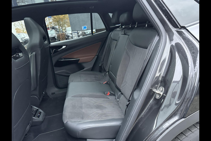 Volkswagen ID.4 Pro 77 kWh COMPLETE AUTO|WARMTEPOMP| SPORTSTOELEN| ELEK. STOELEN MET MEMORY + MASSAGE| ELEK. TREKHAAK| ELEK. ACHTERKLEP| 360 CAMERA VOORRUITVERWARMING| PANO|