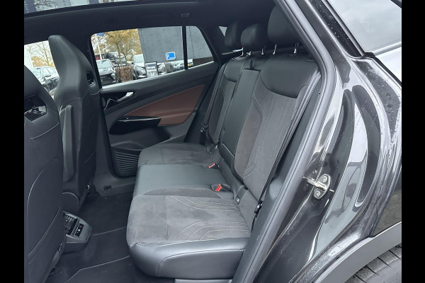 Volkswagen ID.4 Pro 77 kWh COMPLETE AUTO|WARMTEPOMP| SPORTSTOELEN| ELEK. STOELEN MET MEMORY + MASSAGE| ELEK. TREKHAAK| ELEK. ACHTERKLEP| 360 CAMERA VOORRUITVERWARMING| PANO|