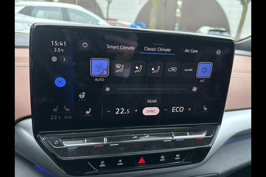 Volkswagen ID.4 Pro 77 kWh COMPLETE AUTO|WARMTEPOMP| SPORTSTOELEN| ELEK. STOELEN MET MEMORY + MASSAGE| ELEK. TREKHAAK| ELEK. ACHTERKLEP| 360 CAMERA VOORRUITVERWARMING| PANO|