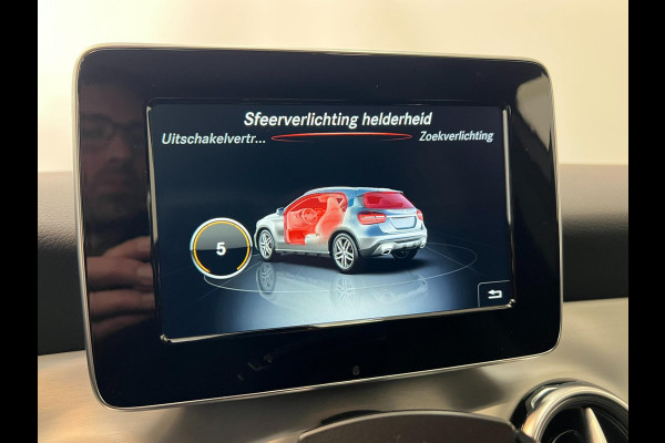 Mercedes-Benz GLA 180 / AMG / Clima / Stoelverwarming