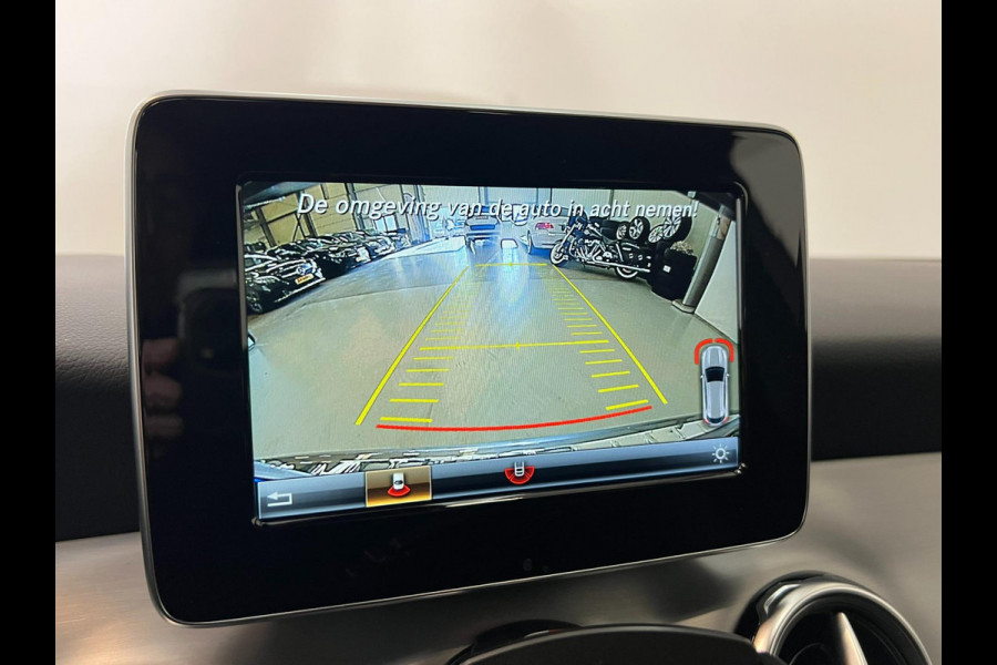 Mercedes-Benz GLA 180 / AMG / Clima / Stoelverwarming