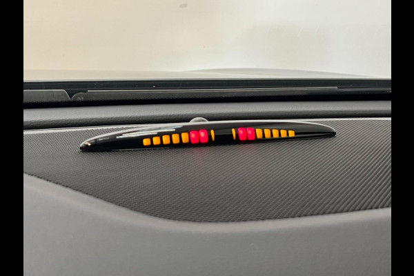 Mercedes-Benz GLA 180 / AMG / Clima / Stoelverwarming