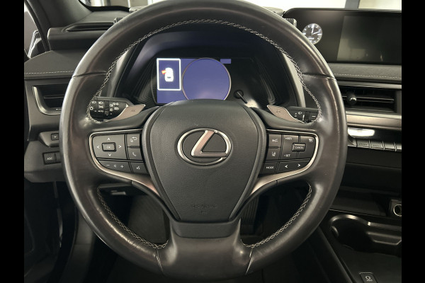 Lexus UX 300e Business 54 kWh Elektrisch Rijden in Stijl | Nette auto | Apple Carplay / Android Auto
