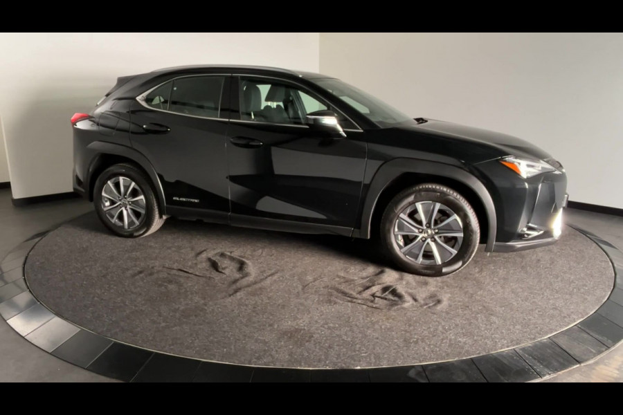 Lexus UX 300e Business 54 kWh Elektrisch Rijden in Stijl | Nette auto | Apple Carplay / Android Auto