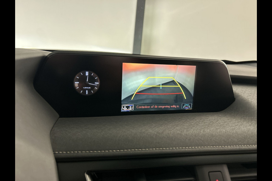 Lexus UX 300e Business 54 kWh Elektrisch Rijden in Stijl | Nette auto | Apple Carplay / Android Auto