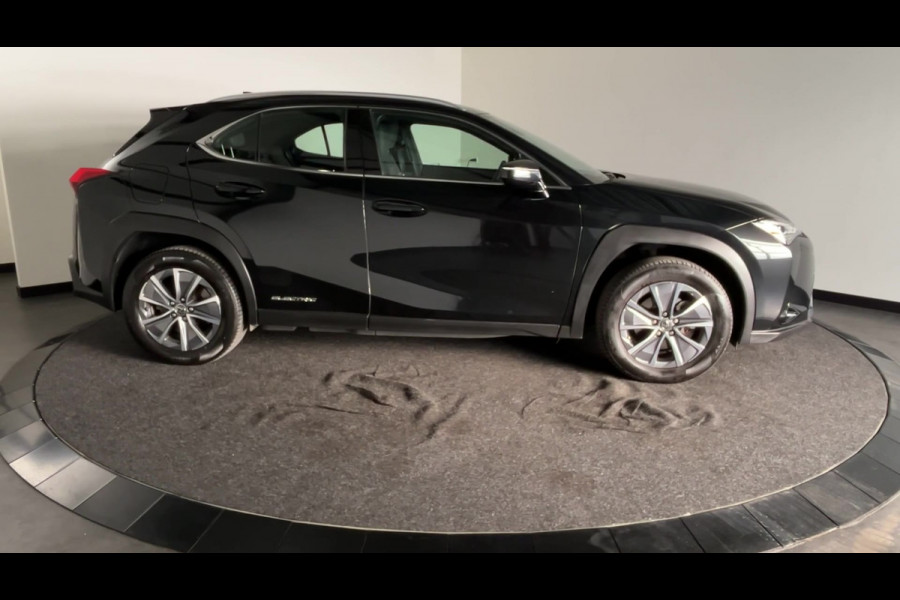 Lexus UX 300e Business 54 kWh Elektrisch Rijden in Stijl | Nette auto | Apple Carplay / Android Auto