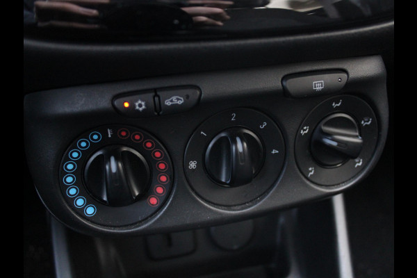 Opel Corsa 1.4 Favourite | NAVIGATIE | APPLE CARPLAY |