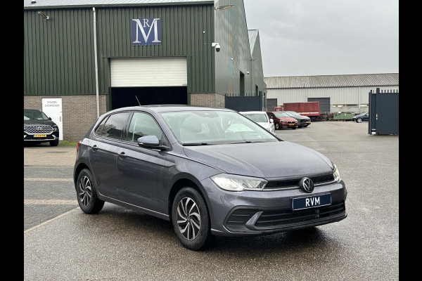 Volkswagen Polo 1.0 TSI Life 95PK | AUTOMAAT | CAMERA | APPLE/ANDROID CARPLAY | PDC VOOR + ACHTER | FABRIEKSGARANTIE TOT 02-2027 |