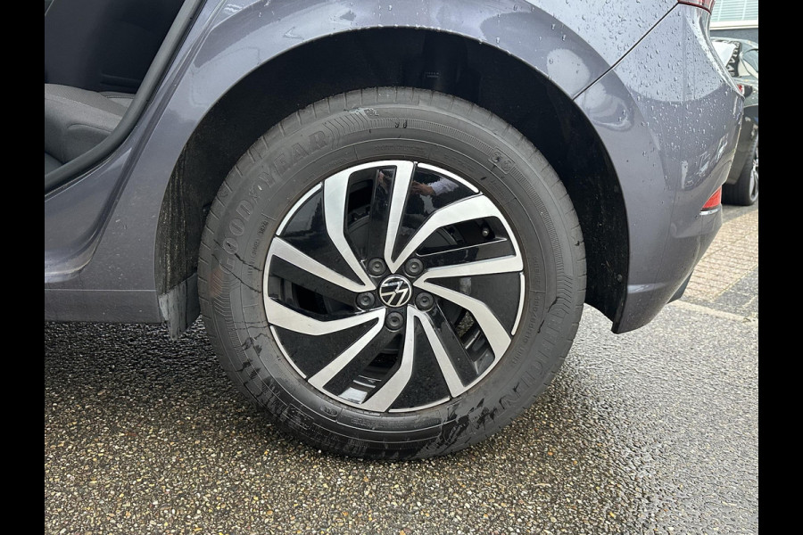 Volkswagen Polo 1.0 TSI Life 95PK | AUTOMAAT | CAMERA | APPLE/ANDROID CARPLAY | PDC VOOR + ACHTER | FABRIEKSGARANTIE TOT 02-2027 |