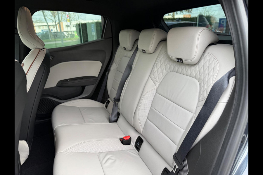 Renault Clio 1.6 E-Tech Hybrid 140 Initiale Paris - Navi groot - Leder - Camera - Org.NL