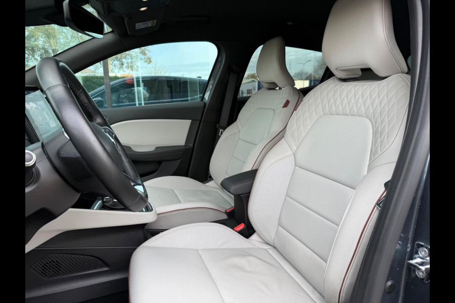 Renault Clio 1.6 E-Tech Hybrid 140 Initiale Paris - Navi groot - Leder - Camera - Org.NL