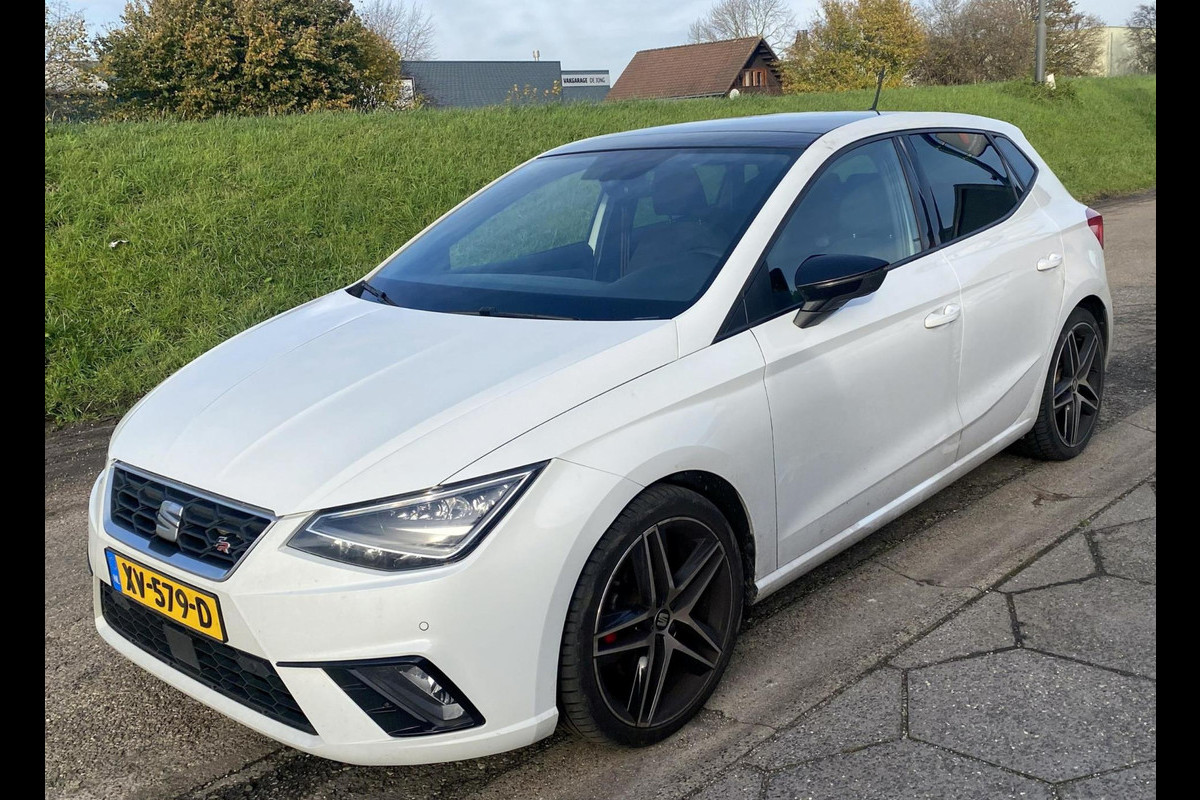 Seat Ibiza 1.0 TSI FR Automaat Bus. Intense Beats/ Pano/ LED/ Privacyglass