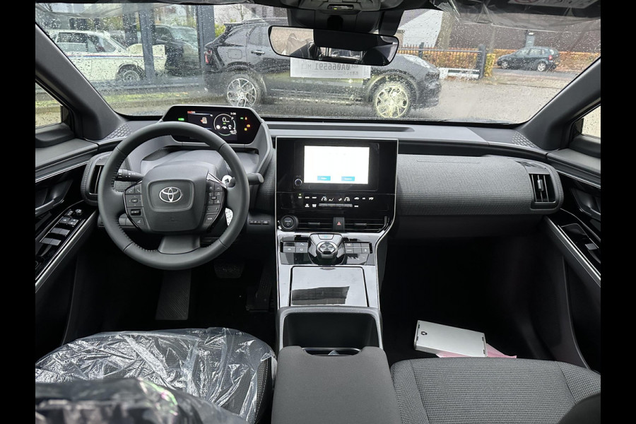 Toyota Bz4x Comfort 71 kWh 3 FASE| NIEUWE AUTO!!| 10 JAAR VOLLEDIGE FABRIEKSGARANTIE TOYOTA!| WARMTEPOMP| ADAPTIVE CRUISE| ACHTERUITRIJ CAMERA|