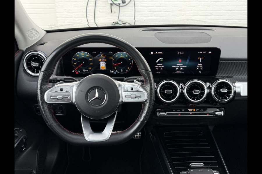 Mercedes-Benz Glb 200 Business Solution AMG | Pano | Trekhaak | Navi | Camera | LED | DAB+