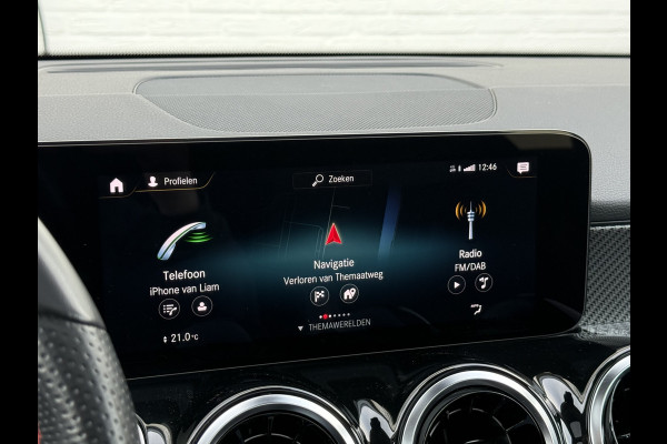 Mercedes-Benz Glb 200 Business Solution AMG | Pano | Trekhaak | Navi | Camera | LED | DAB+