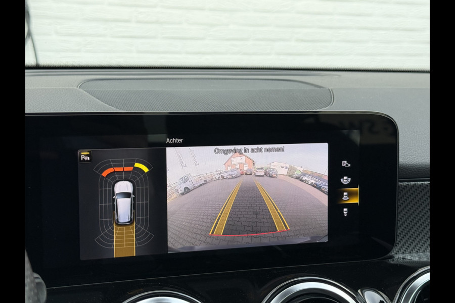 Mercedes-Benz Glb 200 Business Solution AMG | Pano | Trekhaak | Navi | Camera | LED | DAB+