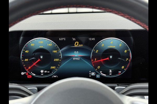 Mercedes-Benz Glb 200 Business Solution AMG | Pano | Trekhaak | Navi | Camera | LED | DAB+