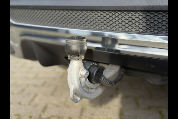 Mercedes-Benz Glb 200 Business Solution AMG | Pano | Trekhaak | Navi | Camera | LED | DAB+