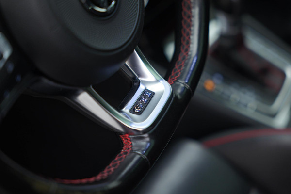 Volkswagen Golf 2.0 TSI GTI Performance |Pano|Leder|Keyless|DynAudio|Carplay|