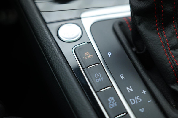 Volkswagen Golf 2.0 TSI GTI Performance |Pano|Leder|Keyless|DynAudio|Carplay|