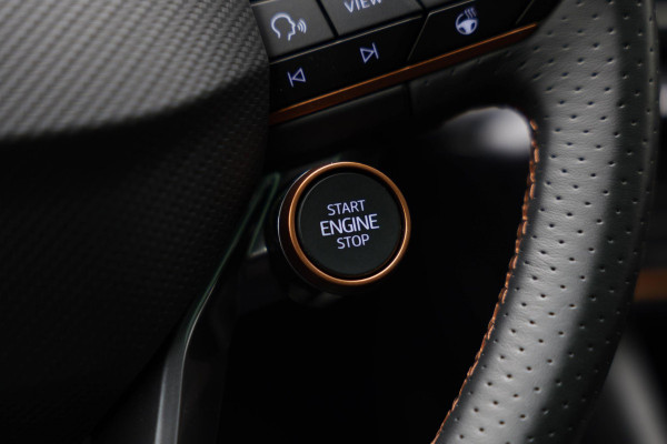 CUPRA Formentor 1.4 e-Hybrid VZ Performance |Pano|Buttons|Memory|Dodehoek|Ambient|