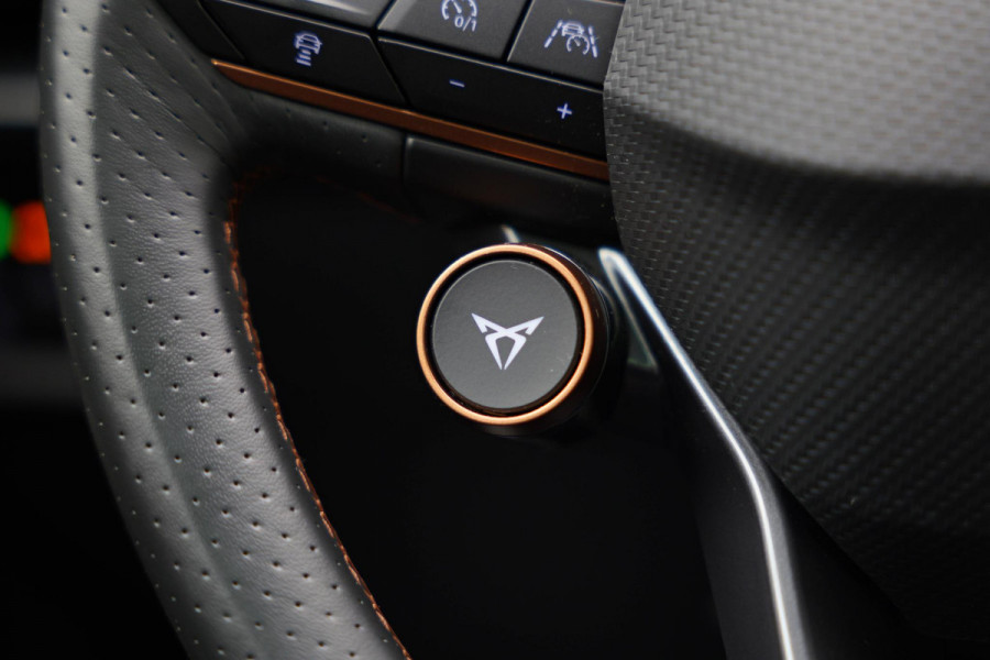 CUPRA Formentor 1.4 e-Hybrid VZ Performance |Pano|Buttons|Memory|Dodehoek|Ambient|