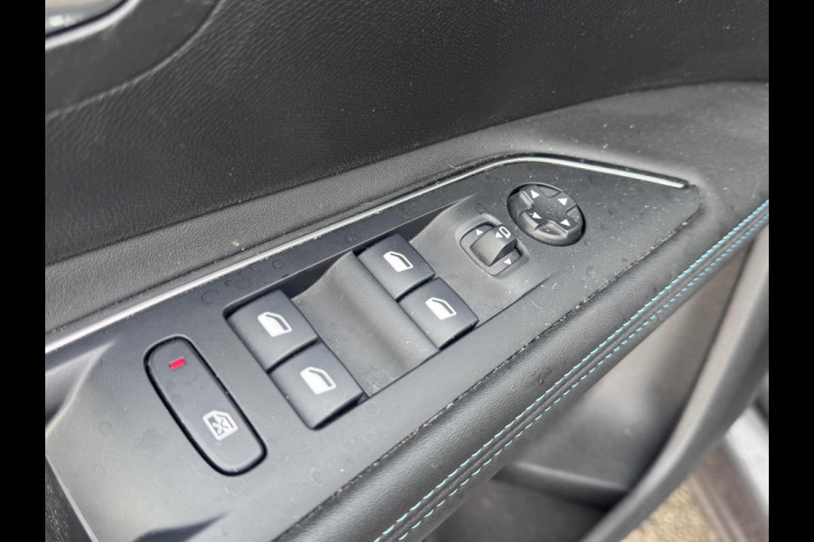 Peugeot 3008 1.6 HYbrid 225 Allure Pack Business PHEV PLUG-IN HYBRIDE | STOELVERWARMING | ADAPTIEVE CRUISE | KEYLESS ENTRY & START | DODEHOEK | CAMERA | VEEL OPTIES | RIJKLAAR GELEVERD MET 12 MND BOVAG GARANTIE