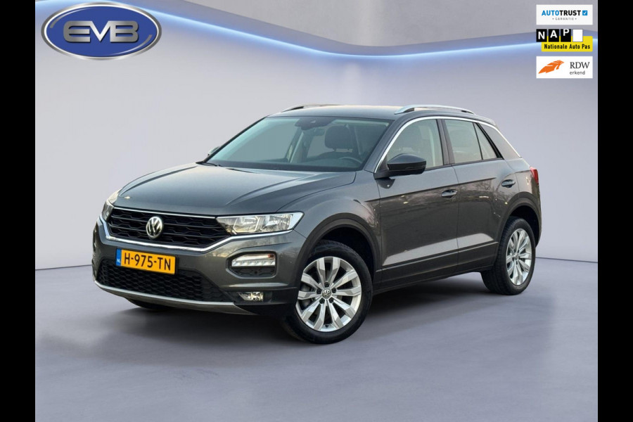 Volkswagen T-Roc 1.0 TSI Style Business plus, climaat controle, 17 inch, navigatie, luxe uitvoering, 1 e eigenaar, NL auto met nap