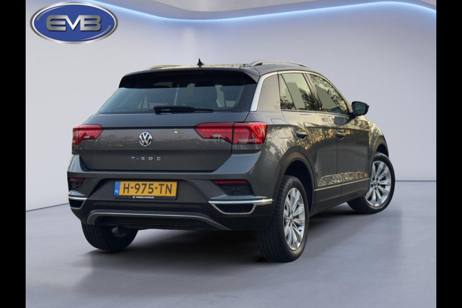 Volkswagen T-Roc 1.0 TSI Style Business plus, climaat controle, 17 inch, navigatie, luxe uitvoering, 1 e eigenaar, NL auto met nap
