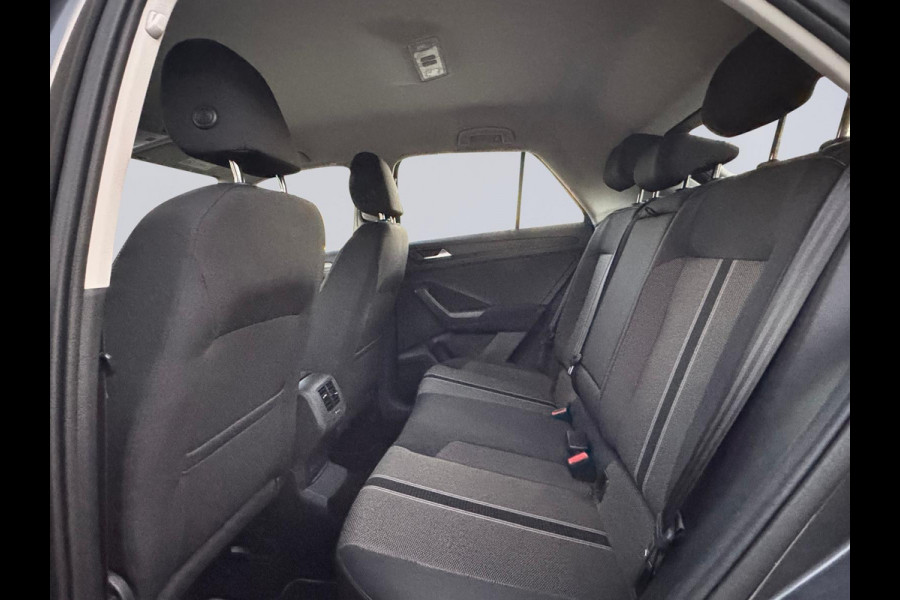 Volkswagen T-Roc 1.0 TSI Style Business plus, climaat controle, 17 inch, navigatie, luxe uitvoering, 1 e eigenaar, NL auto met nap