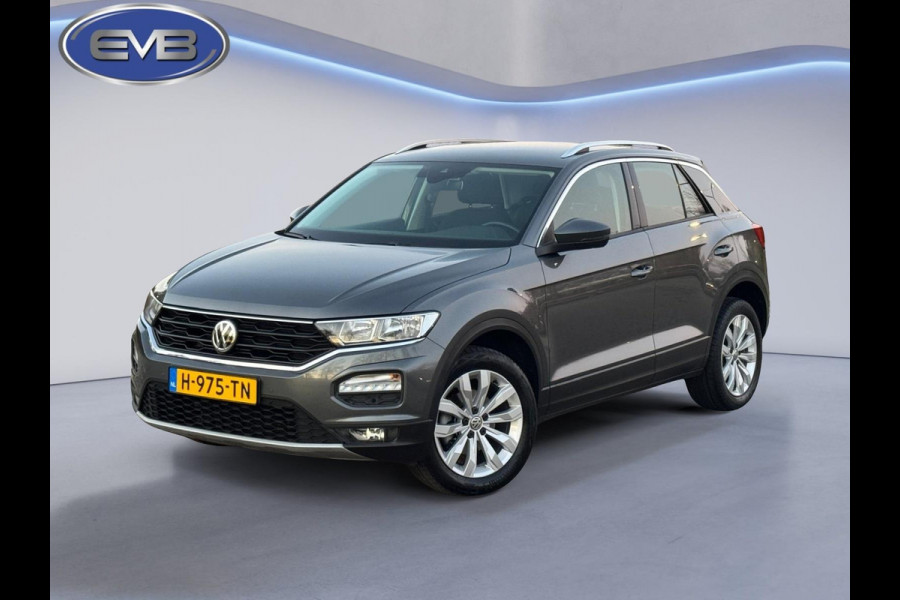 Volkswagen T-Roc 1.0 TSI Style Business plus, climaat controle, 17 inch, navigatie, luxe uitvoering, 1 e eigenaar, NL auto met nap