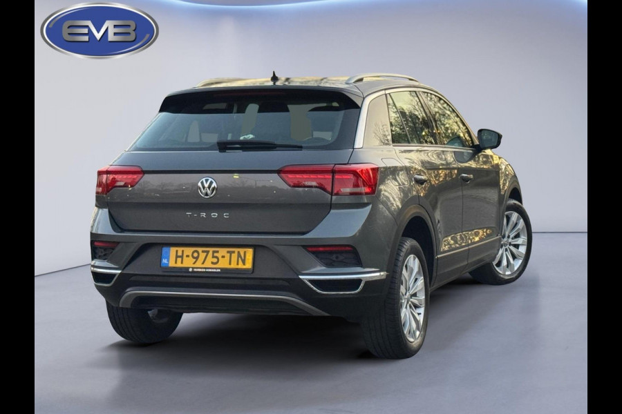Volkswagen T-Roc 1.0 TSI Style Business plus, climaat controle, 17 inch, navigatie, luxe uitvoering, 1 e eigenaar, NL auto met nap