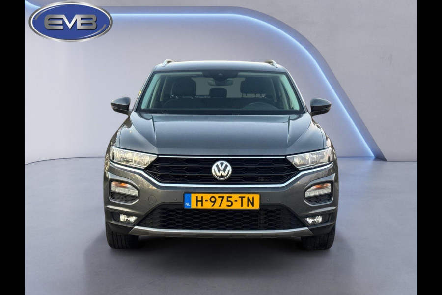 Volkswagen T-Roc 1.0 TSI Style Business plus, climaat controle, 17 inch, navigatie, luxe uitvoering, 1 e eigenaar, NL auto met nap