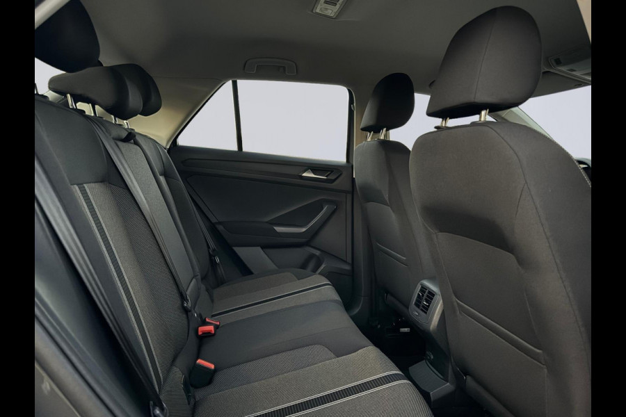 Volkswagen T-Roc 1.0 TSI Style Business plus, climaat controle, 17 inch, navigatie, luxe uitvoering, 1 e eigenaar, NL auto met nap