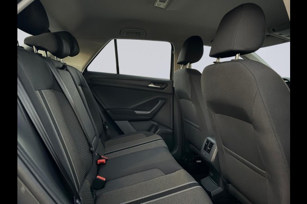 Volkswagen T-Roc 1.0 TSI Style Business plus, climaat controle, 17 inch, navigatie, luxe uitvoering, 1 e eigenaar, NL auto met nap