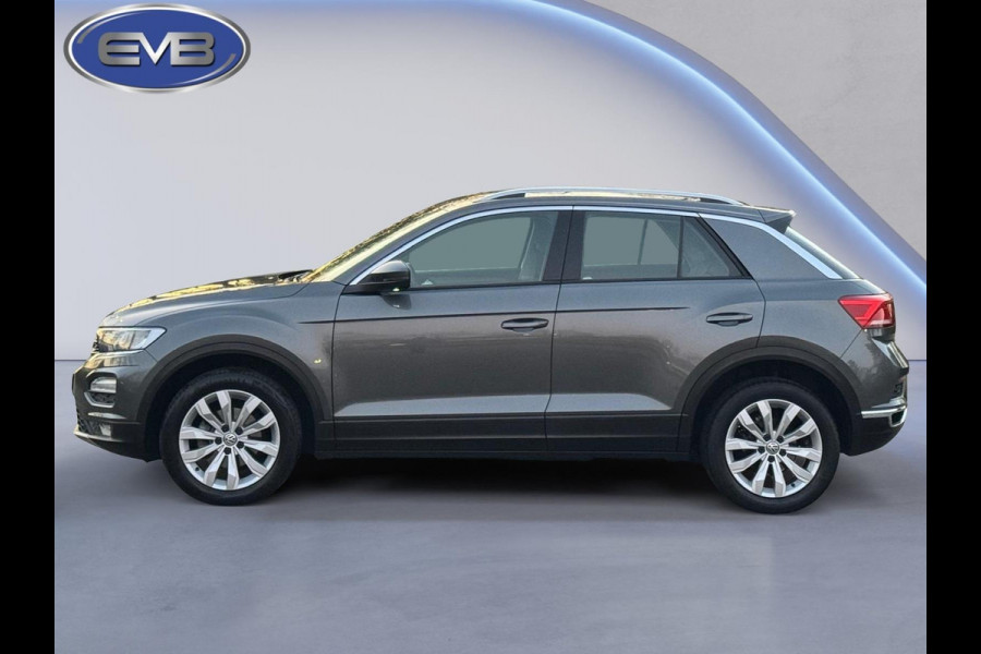 Volkswagen T-Roc 1.0 TSI Style Business plus, climaat controle, 17 inch, navigatie, luxe uitvoering, 1 e eigenaar, NL auto met nap