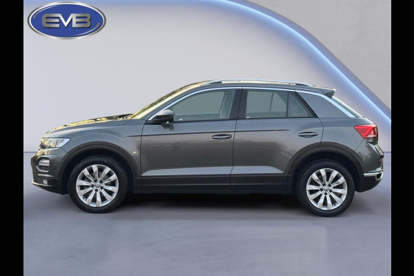 Volkswagen T-Roc 1.0 TSI Style Business plus, climaat controle, 17 inch, navigatie, luxe uitvoering, 1 e eigenaar, NL auto met nap