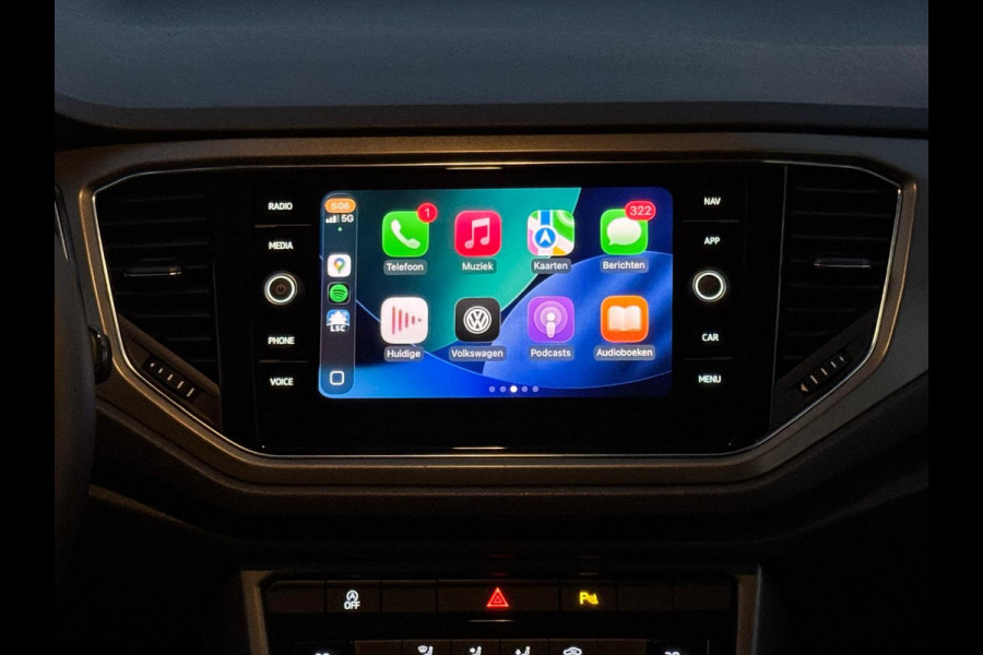 Volkswagen T-Roc 1.0 TSI Style Business plus, climaat controle, 17 inch, navigatie, luxe uitvoering, 1 e eigenaar, NL auto met nap