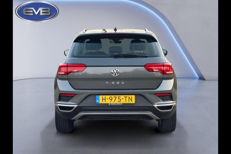 Volkswagen T-Roc 1.0 TSI Style Business plus, climaat controle, 17 inch, navigatie, luxe uitvoering, 1 e eigenaar, NL auto met nap