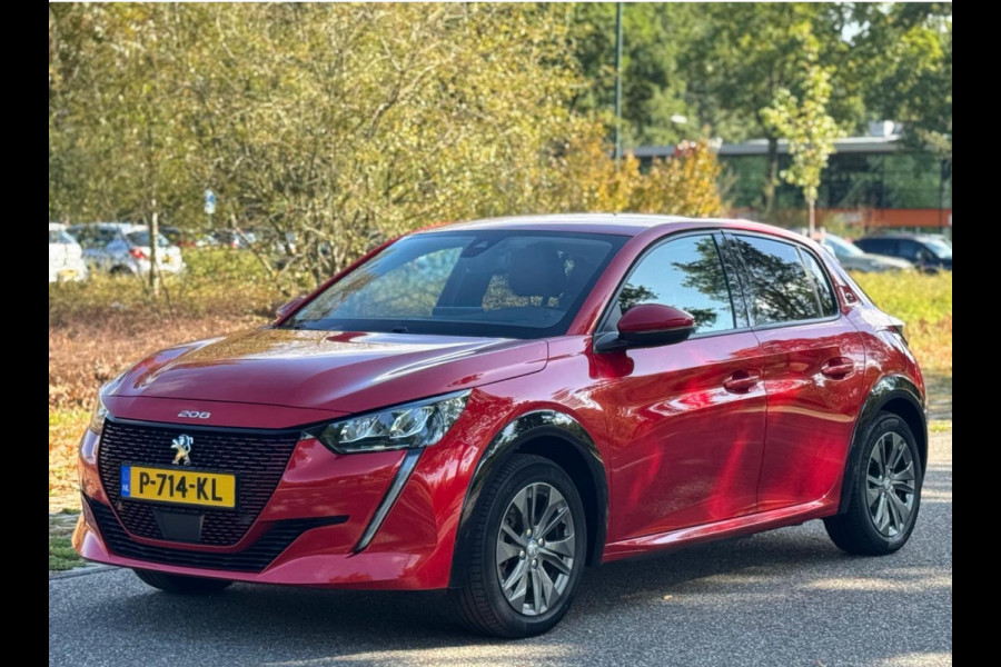 Peugeot e-208 EV Blue Lease Allure 50 kWh, achteruitrijcamera, digitaal cockpit, afneembare trekhaak, led, luxe uitvoering