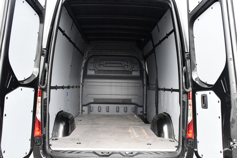Mercedes-Benz Sprinter 317 1.9 CDI L2H2 RWD AMG Black Edition FACELIFT! Camera, Cruise, Carplay, LED, Multimedia, 170pk, NAVI, Automaat, Uniek!