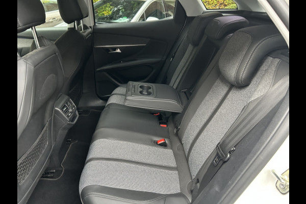 Peugeot 3008 1.2 130pk Automaat Allure Navi, Carplay, Trekhaak, Camera